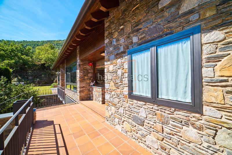 Foto a2dfd0e4-7226-4ec0-ab5c-41229dddcbbe. Xalet amb aparcament piscina a Esterri d´Àneu