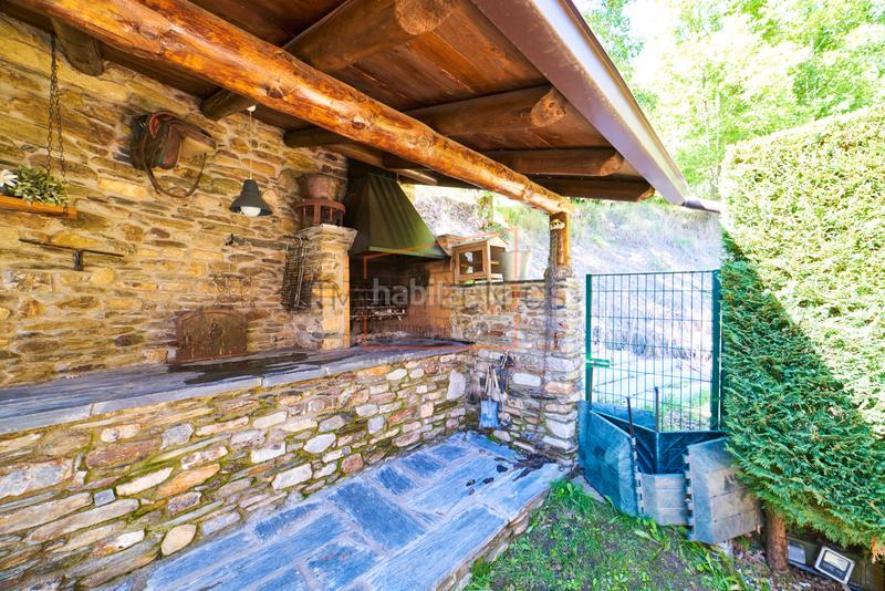 Foto addc19ff-cec1-4758-8ba6-3d6b76426ed8. Xalet amb aparcament piscina a Esterri d´Àneu