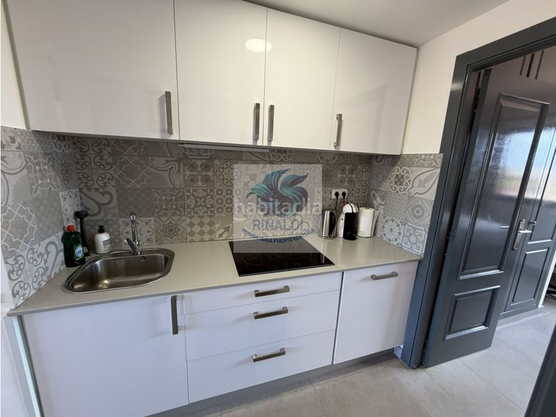 Foto 083065ef-c9ba-452d-919a-4d92afc46294. Apartament amb piscina a Corralejo Oliva (La)