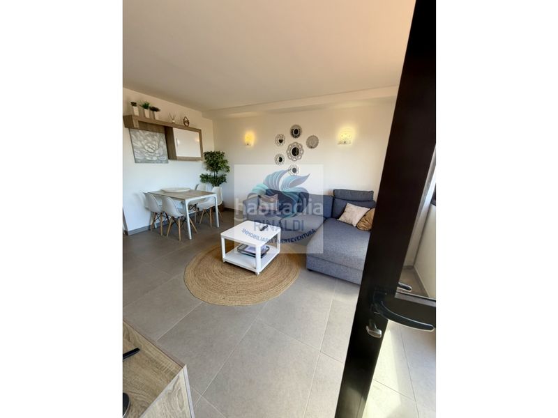 Foto 63199779-924b-4e90-917e-13d22cf02630. Apartament amb piscina a Corralejo Oliva (La)