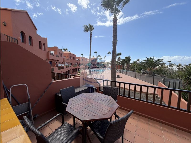 Foto f98e81e3-777a-43aa-8ba2-d8583832cae0. Apartament amb piscina a Corralejo Oliva (La)