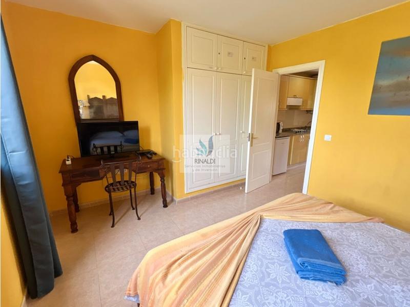 Foto 41f146c7-b46c-430c-afb9-cc397be34514. Apartamento estupendo apartamento frente piscina en oasis tamarindo 1 en Oliva (La)