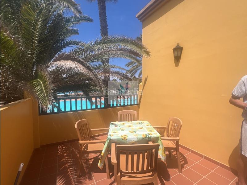 Foto b9f1adae-02ff-44a7-b5bd-ddb6c3433f18. Apartamento estupendo apartamento frente piscina en oasis tamarindo 1 en Oliva (La)