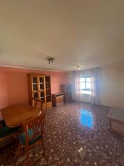 Casa adossada a Plaza de la Luz. Dúplex en venta ejido norte