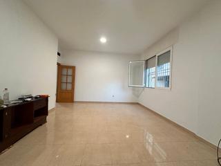 Appartement  Calle castellón. Bajo independiente en ejido sur