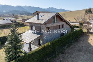 Maison à Bellver de Cerdanya. Estupenda casa familiar en bellver con jardín privado