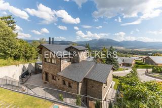 Casa a Bolvir. Unifamiliar a estrenar con vistas panorámicas en bolvir