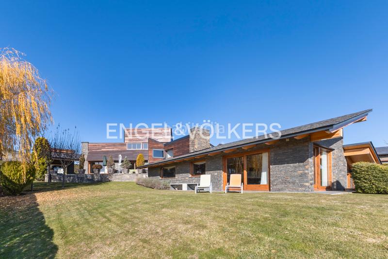 Foto e110638e-862d-4689-9169-fc55893a280d. Casa gran casa en roc foradat en Guils de Cerdanya