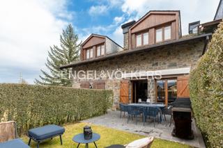 Casa adossada a Fontanals de Cerdanya. Fabulosa casa en queixans