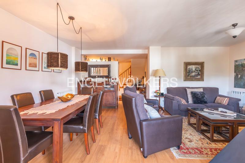 Foto 692cf89e-cf98-4f07-95e9-e2655c7d7bf6. Duplex con camino riscaldamento parcheggio in Molina (La)