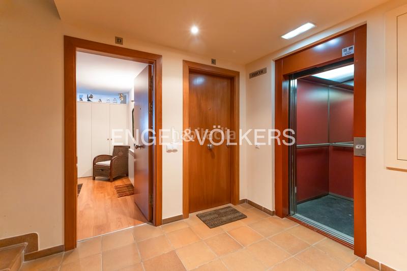 Foto f14540a0-bc44-41e2-9437-68cdef0ec6d5. Duplex con camino riscaldamento parcheggio in Molina (La)