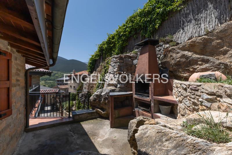 Foto 27cf0d5b-a106-4134-a587-b3e003dd0ee6. Casa  con vistas panorámicas en montellà en Montellà i Martinet