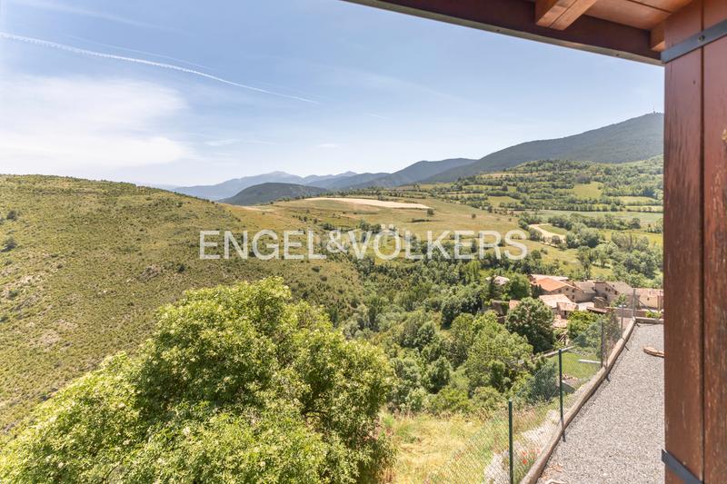 Foto 2e9f90cb-64a1-4e14-aeaf-a69f828251e6. Casa  con vistas panorámicas en montellà en Montellà i Martinet