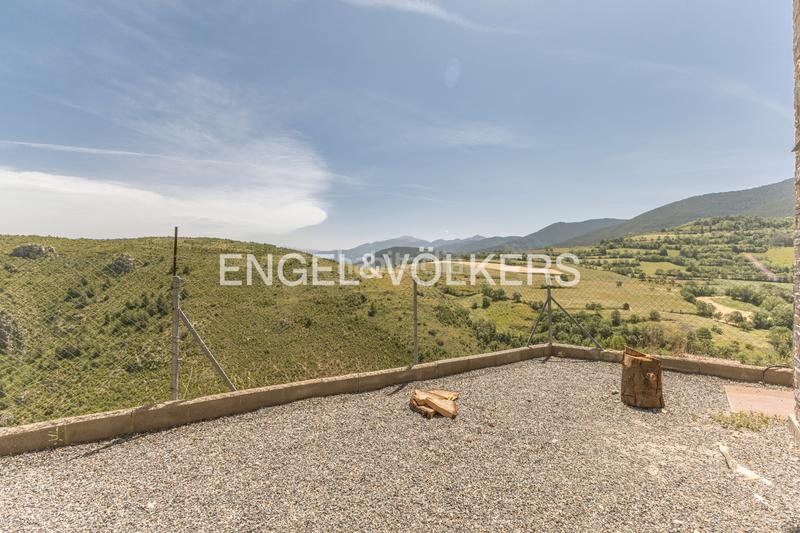 Foto 5f987480-640c-40fd-b0cc-00ead465875d. Casa  con vistas panorámicas en montellà en Montellà i Martinet