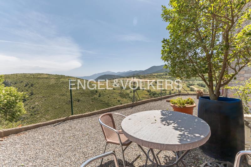 Foto 8a690425-bdf0-4656-95f8-1d8d93a9c4c2. Casa  con vistas panorámicas en montellà en Montellà i Martinet
