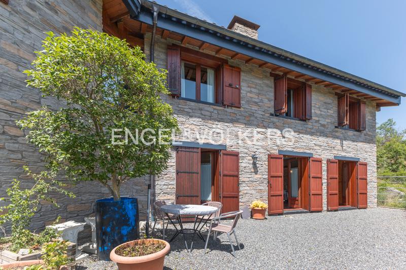 Foto f7a300f5-8c67-4710-a815-7f55a9f41620. Casa  con vistas panorámicas en montellà en Montellà i Martinet