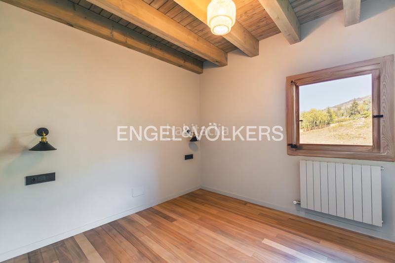 Foto 478b1160-316f-41fa-8711-9aa744a0b098. Casa amplia y luminosa casa con vistas al cadí en Prullans