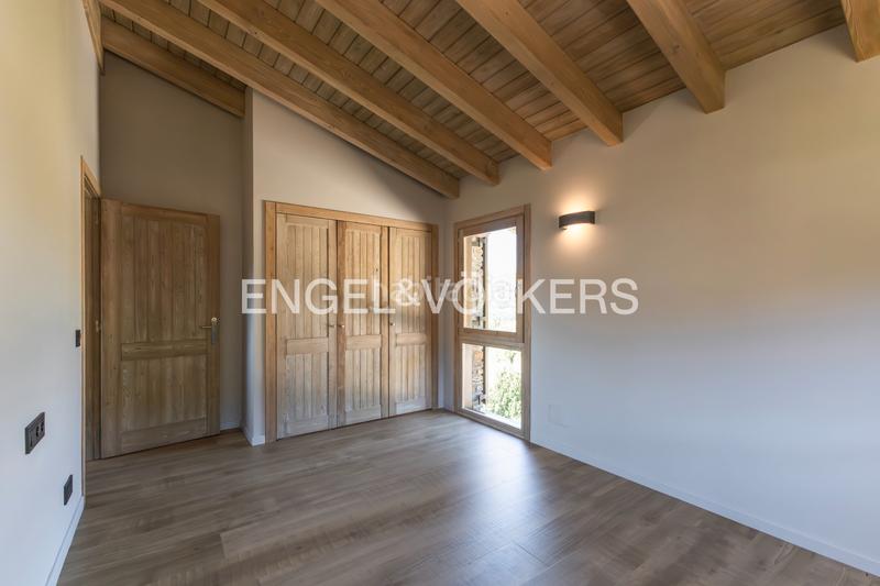 Foto 8df0d5dd-6b66-4ebc-8d39-53f719f8c25d. Casa amplia y luminosa casa con vistas al cadí en Prullans