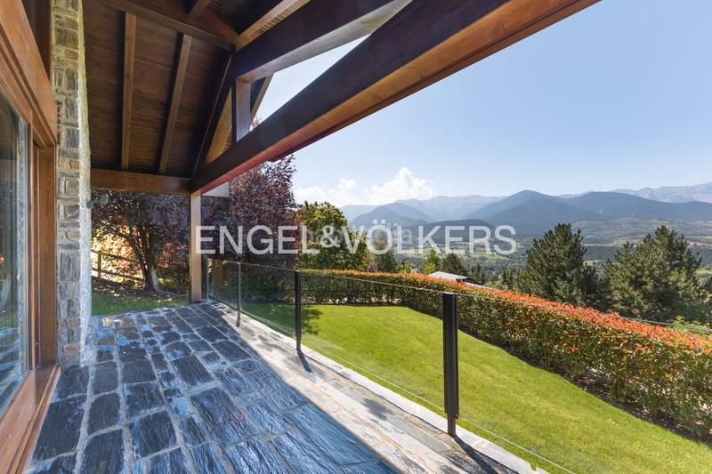 Foto b7a11803-c816-41fc-9354-38339bfe3592. Casa amplia y luminosa casa con vistas al cadí en Prullans