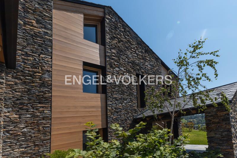 Foto fed1f742-b230-41d4-b1c7-879e089af839. Casa pareada casa moderna en Bolvir