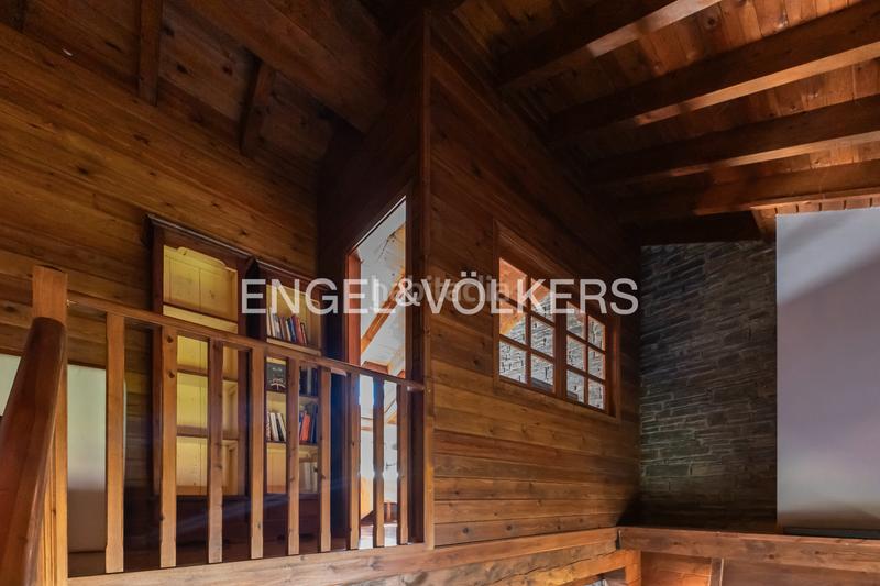 Foto 2437e377-5b9d-405b-91f7-b8909a2bd834. Casa adossada amb xemeneia calefacció aparcament piscina a Guils de Cerdanya