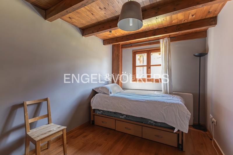 Foto 9f923aab-47fa-42b0-a98f-ca4e9dc178b5. Casa adossada amb xemeneia calefacció aparcament piscina a Guils de Cerdanya