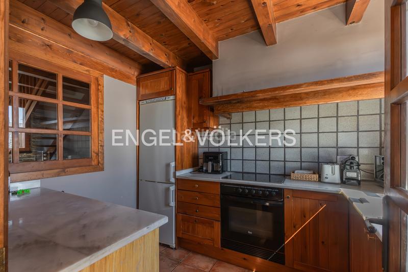 Foto ee3d9b43-82ec-430f-ab50-fa117507ba7e. Casa adossada amb xemeneia calefacció aparcament piscina a Guils de Cerdanya