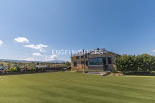 Casa a Bourg-Madame. Masia reformada con gte independiente en caldgas