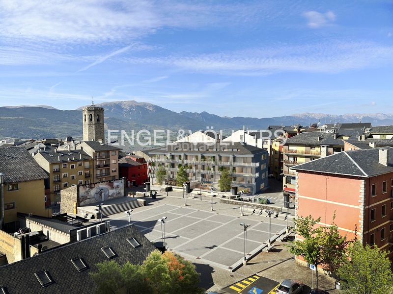 Foto 9a5544b1-a816-48d0-ad8f-b4b3ca84a870. Àtic 97m<sup>2</sup> a carrer major 48 a Puigcerdà
