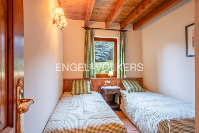 Foto 0195e23d-1b8f-4ff1-8029-3e01b9c31324. Doppelhaus mit kamin heizung parking in Fontanals de Cerdanya