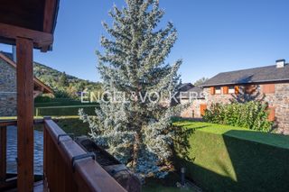Casa aparellada a Fontanals de Cerdanya. Acogedora y funcional casa en queixans