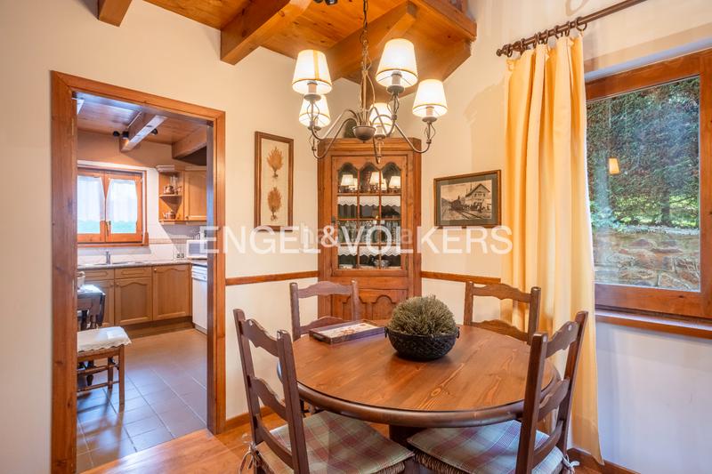 Foto 4cc2abd9-a67a-4b87-ab69-7786b0f5892f. Doppelhaus mit kamin heizung parking in Fontanals de Cerdanya