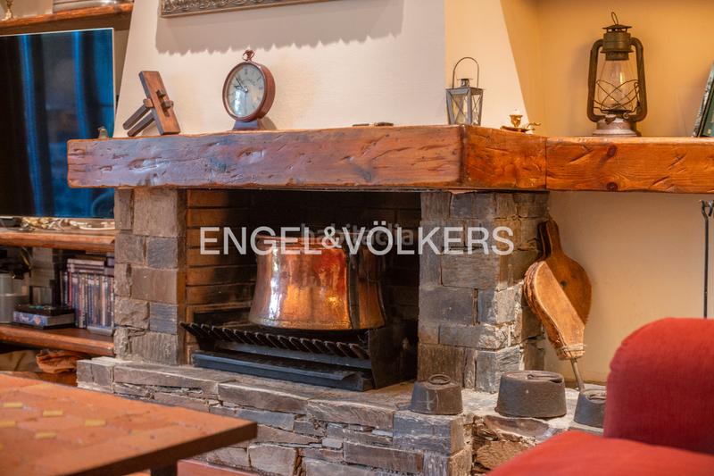 Foto 90b4a811-59dc-4f81-a975-edb3b7d3cf67. Doppelhaus mit kamin heizung parking in Fontanals de Cerdanya