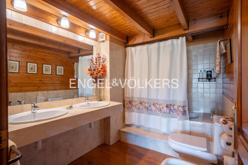 Foto af66d9ac-2ef7-483b-8430-179adad3b013. Doppelhaus mit kamin heizung parking in Fontanals de Cerdanya