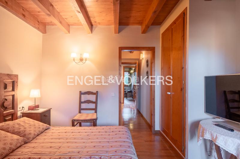 Foto bd9442c6-9101-4ba5-9087-35010fdac468. Doppelhaus mit kamin heizung parking in Fontanals de Cerdanya