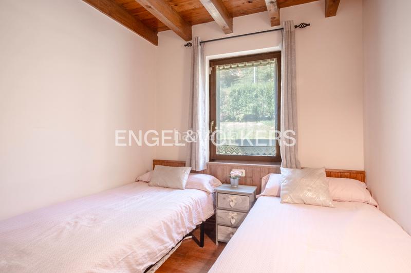 Foto 02720194-31f9-49f4-a9be-6c612b80d778. Appartement mit kamin heizung parking pool in Puigcerdà