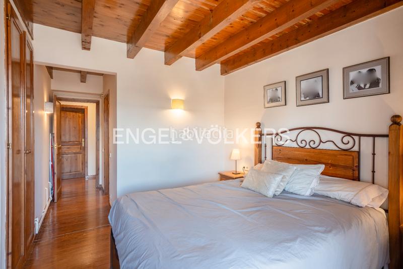 Foto 2d2062fe-aec9-4220-bc99-169b3f8cb050. Appartement mit kamin heizung parking pool in Puigcerdà