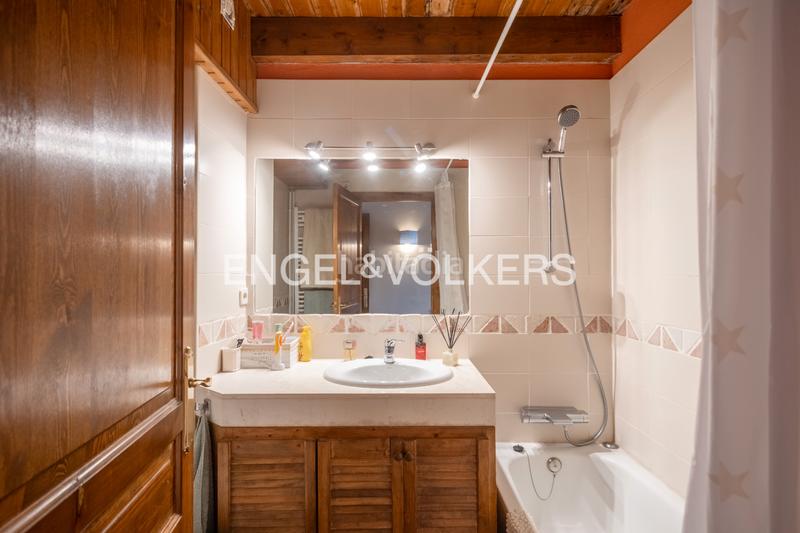 Foto 6582a3d9-e90e-4011-b5b4-459eed095dbf. Appartement mit kamin heizung parking pool in Puigcerdà