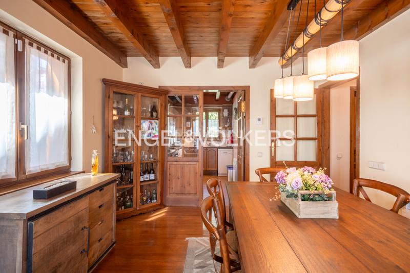 Foto 7850eb44-f1ca-4183-a905-788600022713. Appartement mit kamin heizung parking pool in Puigcerdà