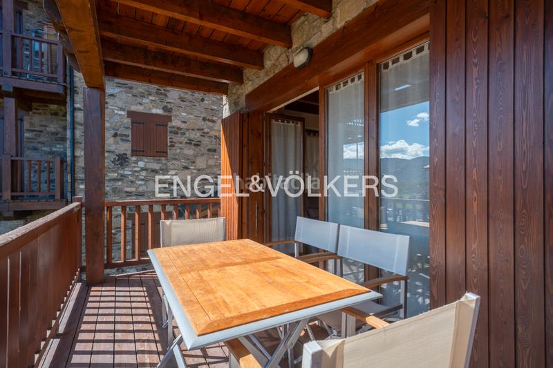 Foto 9b9dfdad-2ac9-4152-978d-162ffa6d3497. Appartement mit kamin heizung parking pool in Puigcerdà