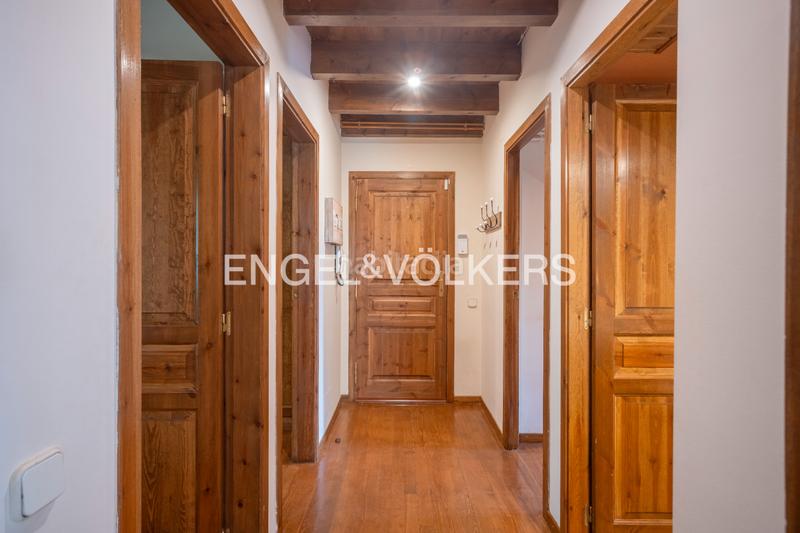 Foto b4c72cff-422a-4830-a6bf-57a2f146db1d. Appartement mit kamin heizung parking pool in Puigcerdà