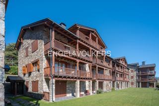 Piccolo appartamento in Puigcerdà. Vive puigcerdà: apartamento con piscina comunitaria.