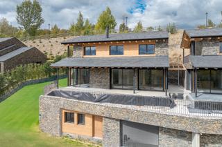 Casa a Plaza major 2. Casa nueva en els llosers, bolvir