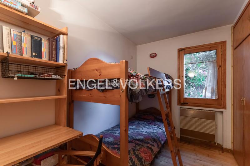 Foto 232ec132-40eb-4da3-a0d1-9787527f3ca4. Casa adossada a avinguda tossa d'Alp 13 a Alp