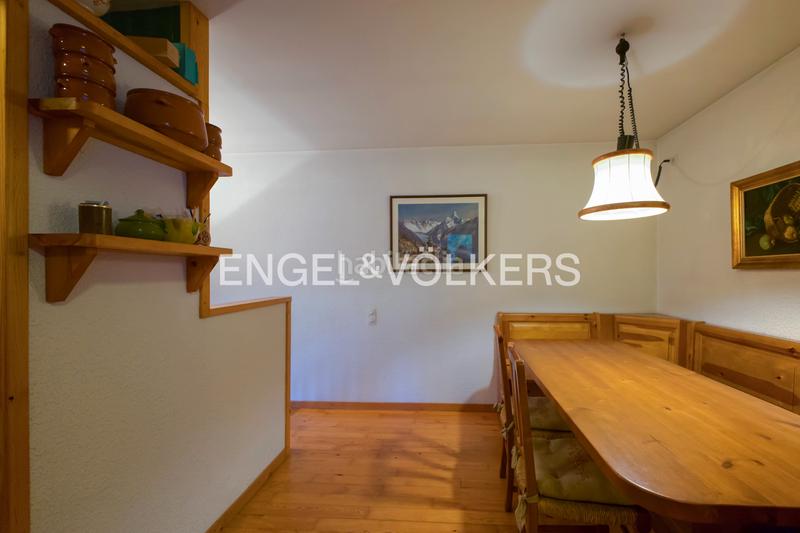 Foto 7cf6059d-3fff-4602-b0dd-cf9350351cfe. Casa adossada a avinguda tossa d'Alp 13 a Alp