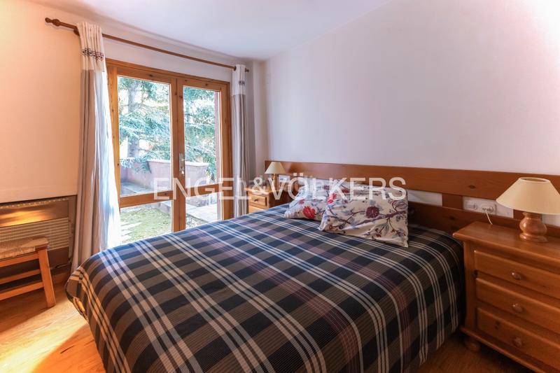 Foto 964d1217-d593-4455-8290-7fbe1ad5ad0d. Casa adossada a avinguda tossa d'Alp 13 a Alp