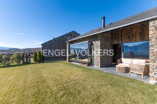 Maison  Carrer niula 3. Soleada casa con vistas en ger