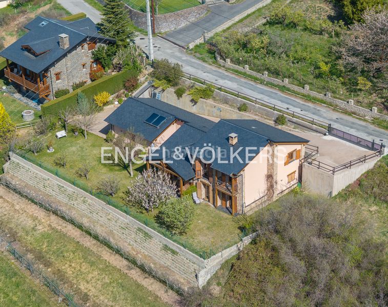 Foto 3a3fa9ce-927e-45b2-951d-317b93238056. Casa a carrer dels vignals 33 a Estavar