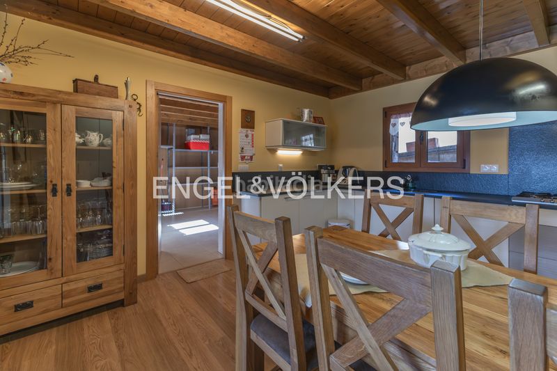 Foto 50b8fbdd-b693-4096-9f59-e2ccd9798ed9. Casa a carrer dels vignals 33 a Estavar