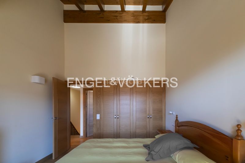 Foto d793d527-912d-4a13-b31f-4c8e7c4d2f01. Casa a carrer dels vignals 33 a Estavar